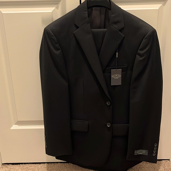 Brand new. Got for Christmas from co-worker but does not fit me. I’m 5’7 210lbs.